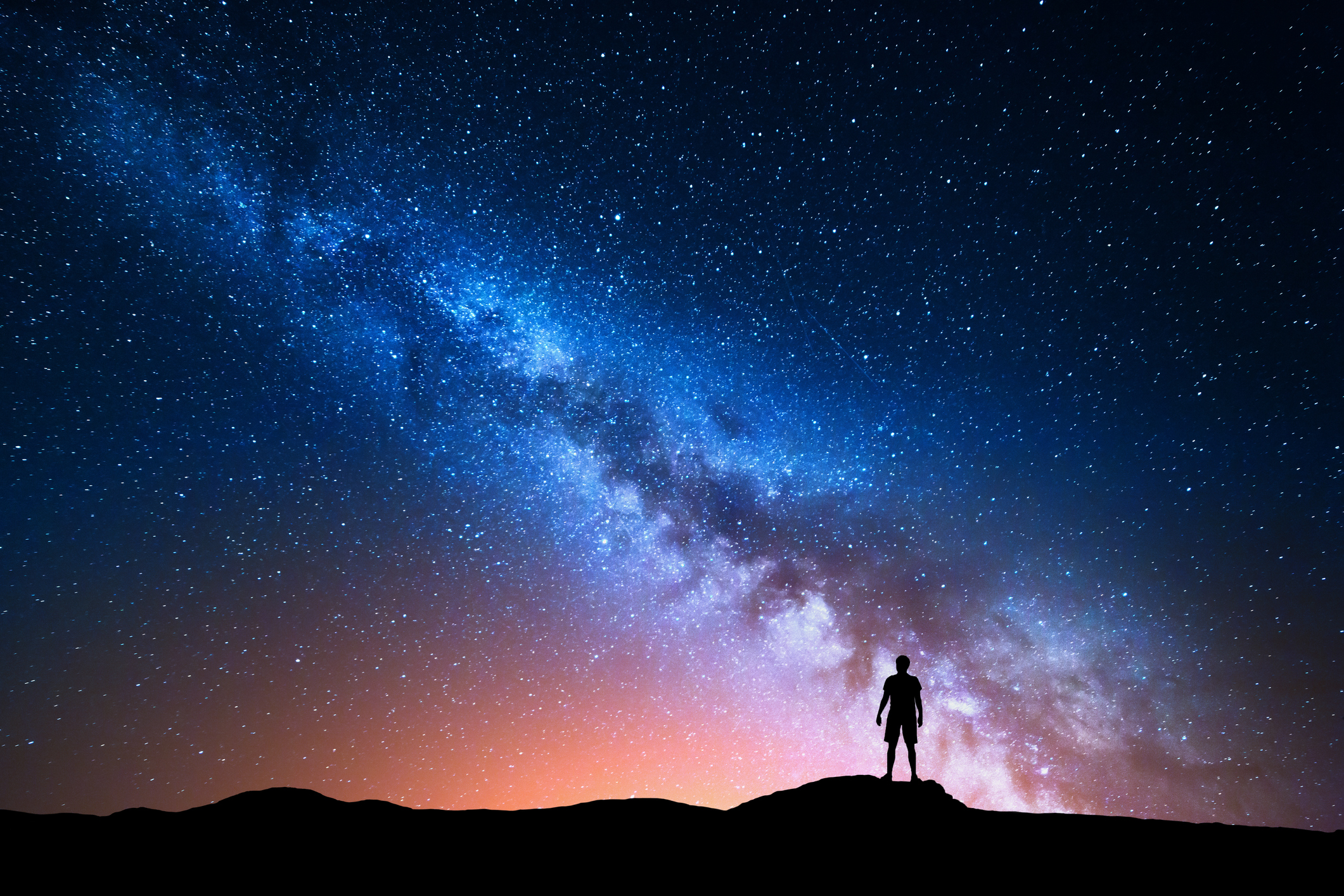 Man-Stands-Before-the-Milky-Way-Galaxy